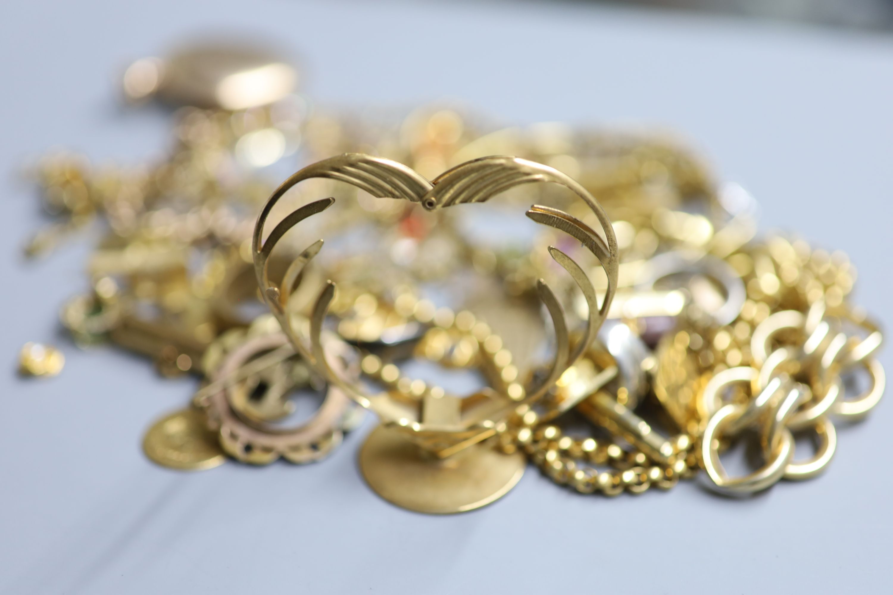 A quantity of assorted mainly costume jewellery, including gold plated albert etc.